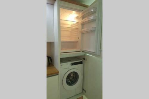 Apartment Alemina 10 Mins Away From Center