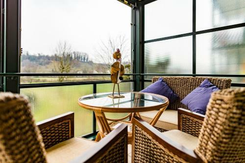Cozy, Large, Modern, Apartment - In Basel