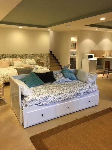 Apartamento Independiente Con Jard�n Privado