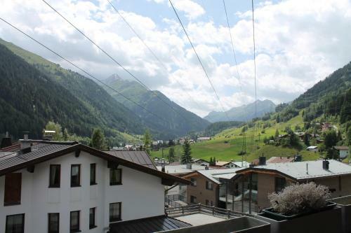 Hostal Skilodge Seppaler