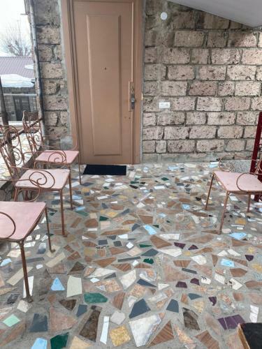 Madoyan Guest House