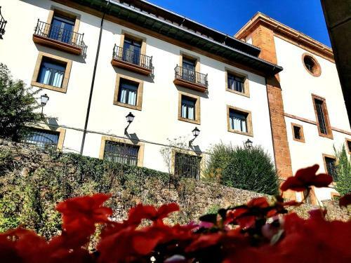 Apartamento Nuevo-casco Hist�rico-parking Gratuito.