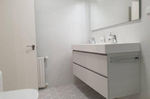 Apartamento Nuevo-casco Hist�rico-parking Gratuito.