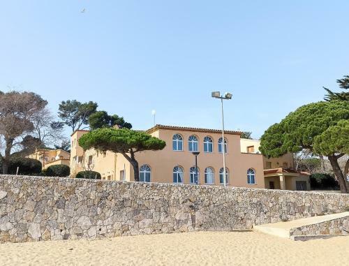 Apartamento Con Jard�n A 11 Metros de La Playa. Cg.