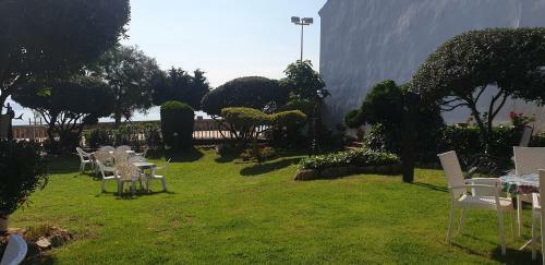 Apartamento Con Jard�n A 11 Metros de La Playa. Cg.