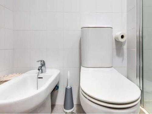 Modern Apartment In Palam�s Near Beach