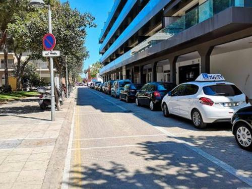 Modern Apartment In Palam�s Near Beach