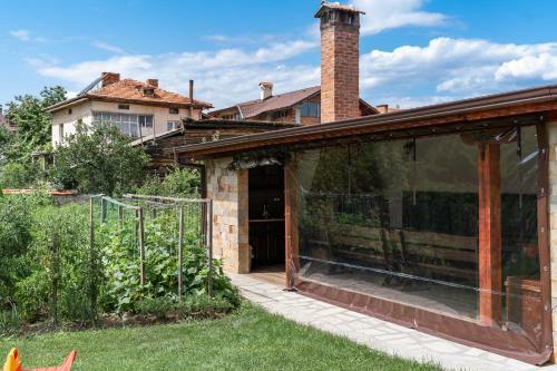 Hostal Guest House Kehayovi