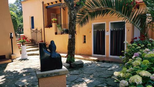 Apartamento Con Jard�n A 11 Metros de La Playa. Se.