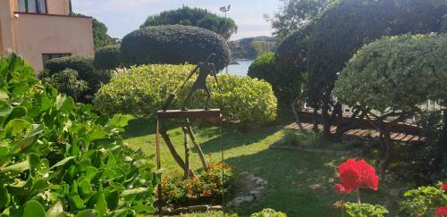 Apartamento Con Jard�n A 11 Metros de La Playa. Se.