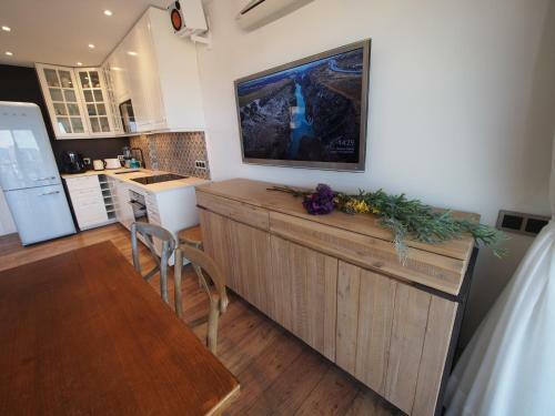 Seafront Apartment In Palam�s