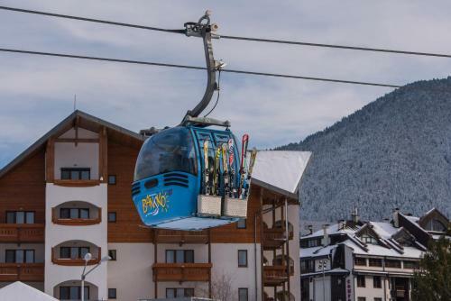 Next To Gondola Stylish And Charming Apartment