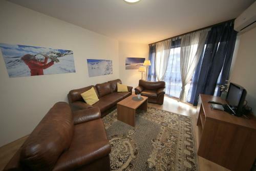 Nice And Quiet Apartment Next To Gondola Lift.