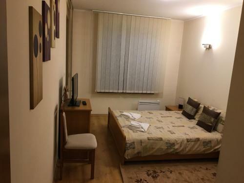 2 Bedroom Apartment Near Gondola