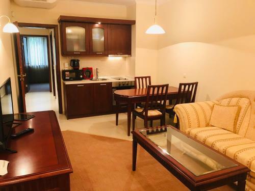 Luxury Downtown Apartment - Gondola