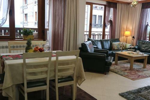 Pirin Golf White Apartments