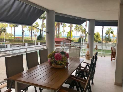 Apartamento Con Espectacular Terraza Frente Al Mar