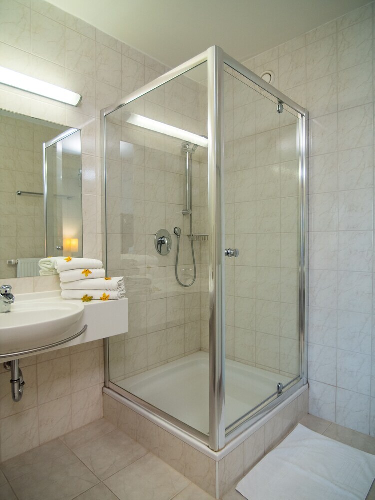 Tennis Golf Hotel H�llrigl