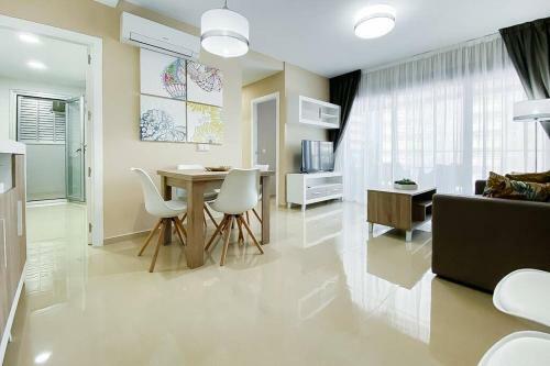 Apartamento Casa Pop - Ivan Luxury Homes - 7� Planta - Sur - 1� Linea de Playa