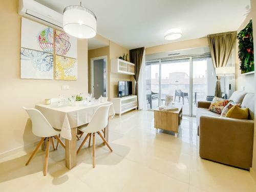Apartamento Casa Alex - Ivan Luxury Homes - 7� Pta. - Norte - 1� Linea de Playa