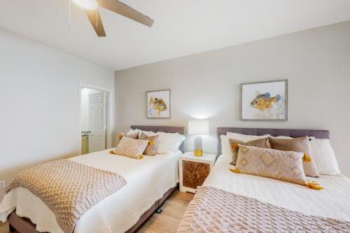 Four Seasons Of Romar Beach #604 West