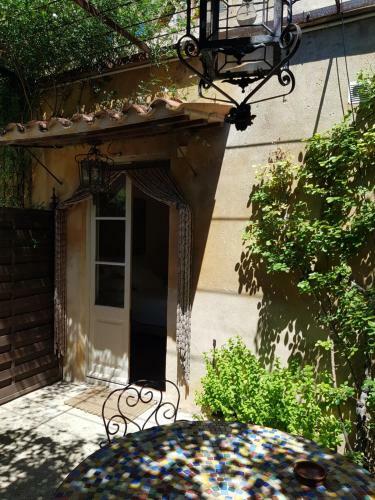 Petit Apartament Amb Pati Al Poble De Pals