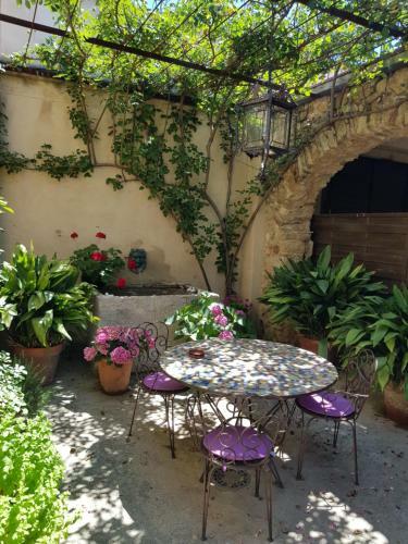 Petit Apartament Amb Pati Al Poble De Pals
