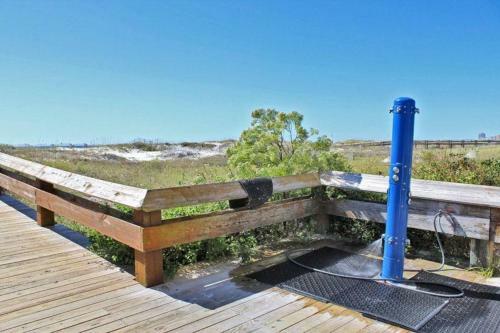 Phoenix East 1201 By Youngs Suncoast