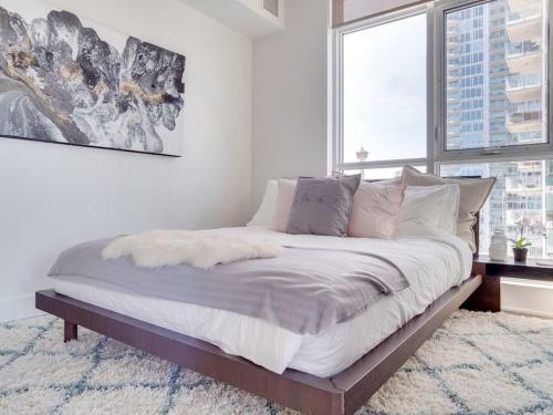 New Sweeping Views Luxury 2br Suite Pool Table, Rooftop Patio, Bbq, Coffee