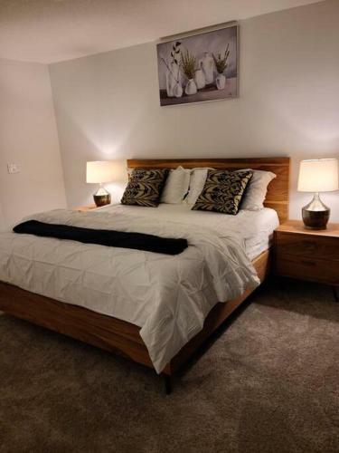 Venza Home, 14 Minutes From Yyc
