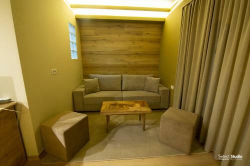 Sahati Hotel & Restaurant