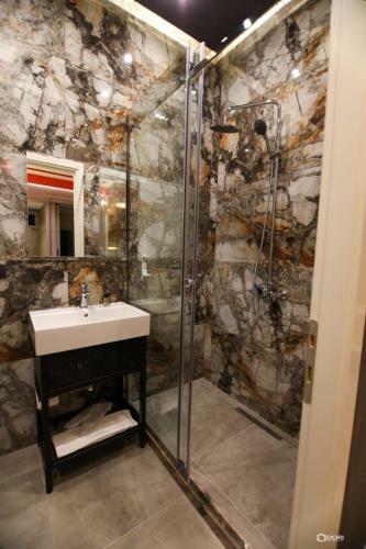 Secret Hotel,korce