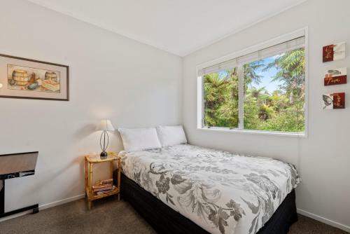 Lake View Lodge - Rotorua Upstairs Holiday Unit