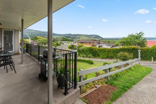 Lake View Lodge - Rotorua Upstairs Holiday Unit