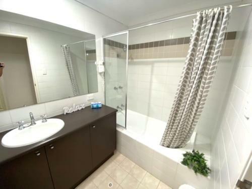 Villa Fiftythree At Cape View Escapes