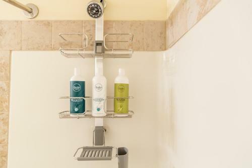 Apartamento Comfy 2 Bdr Mountain Launch Pad, 3 Hot Tubs & Pool, King Bed, Heated Parking