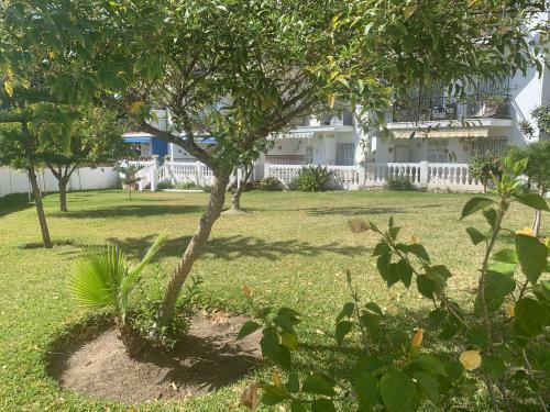 Tres Hermanos - Spacious Modern 2 Bedroom Apartment
