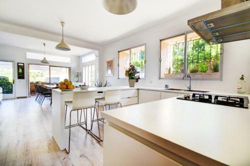 Villa Es Torrent� (high Flyer)