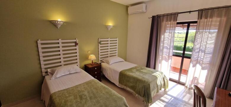 Hotel Albergaria Rosa Montes (.)