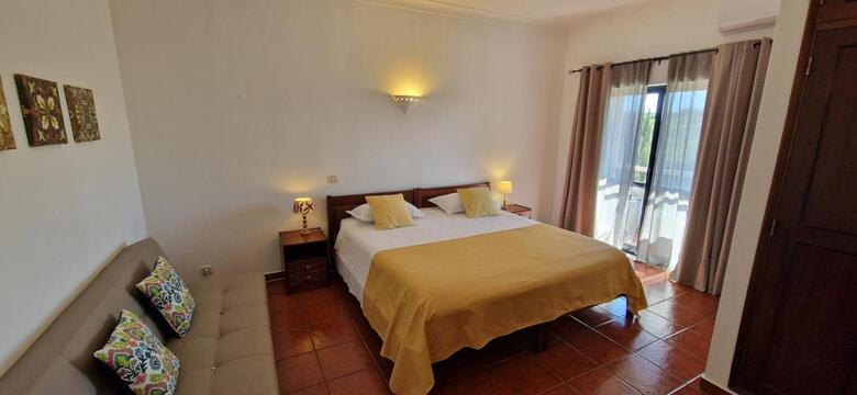 Hotel Albergaria Rosa Montes (.)