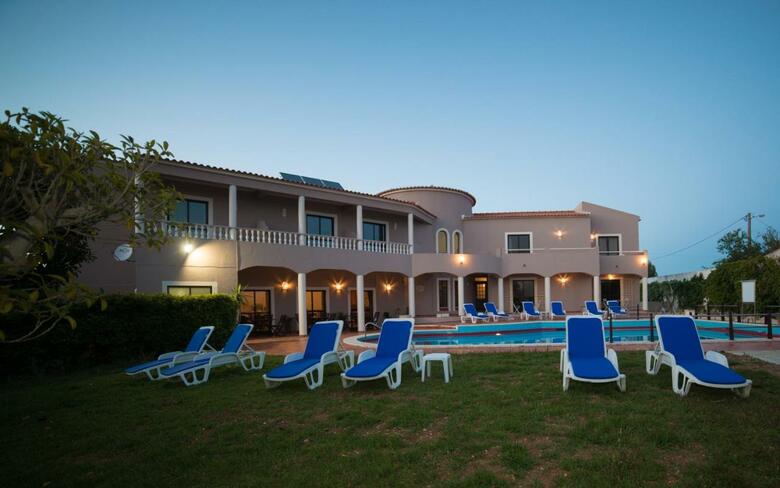 Hotel Albergaria Rosa Montes (.)