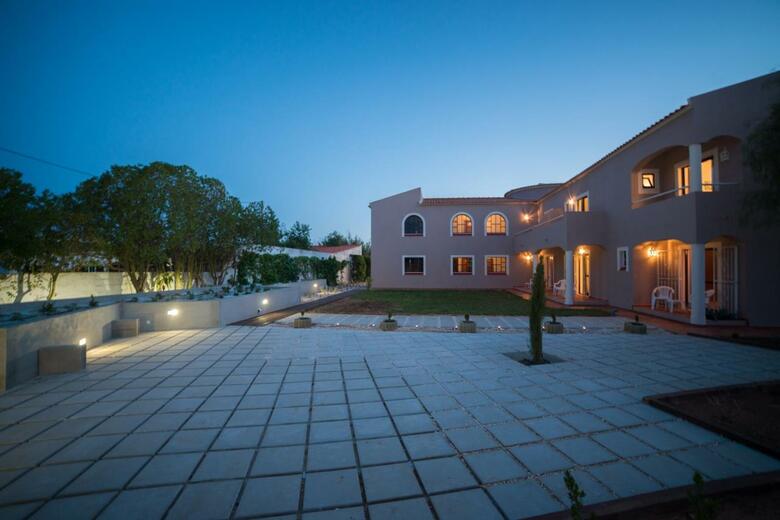 Hotel Albergaria Rosa Montes (.)