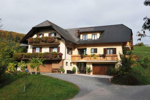 Hostal Gasthaus - G�stehaus Schusterbauer