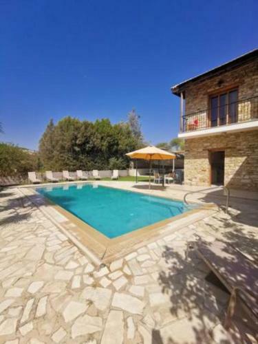 Unique Stonehouse Traditional Villa In Ayia Anna