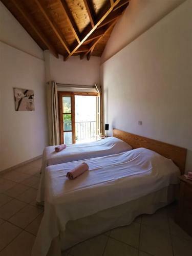 Unique Stonehouse Traditional Villa In Ayia Anna