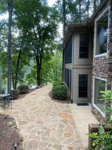 Spring Hill Lake House Apartment