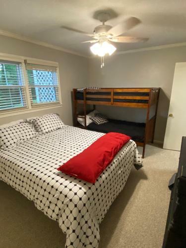 Spring Hill Lake House Apartment