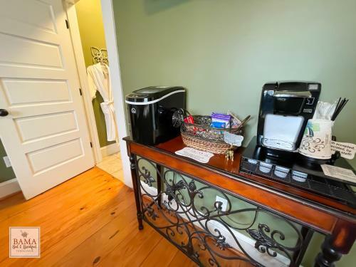 Hotel Bama Bed And Breakfast - Tusk Suite