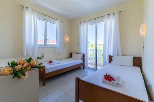 Villa Oposite Nissi Beach 100 Meters