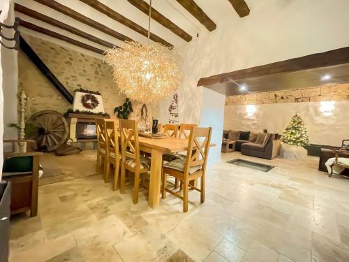 Casa Rural, Mol� De Les Pereres